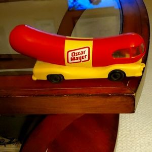 Oscar Meyer Weinwrmovile Toy